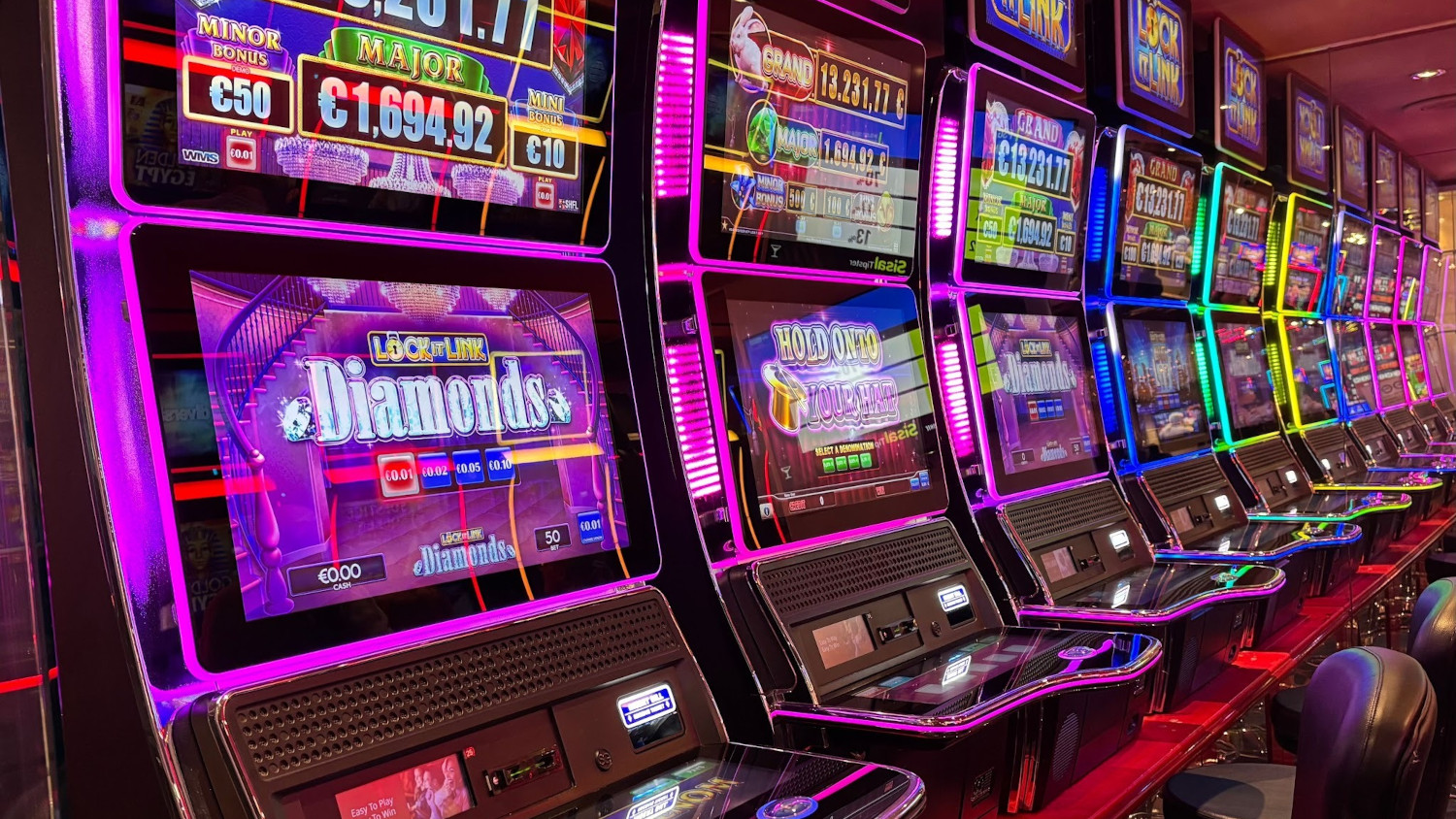 Reels, wins and late-night spins as online slots have Britain hooked