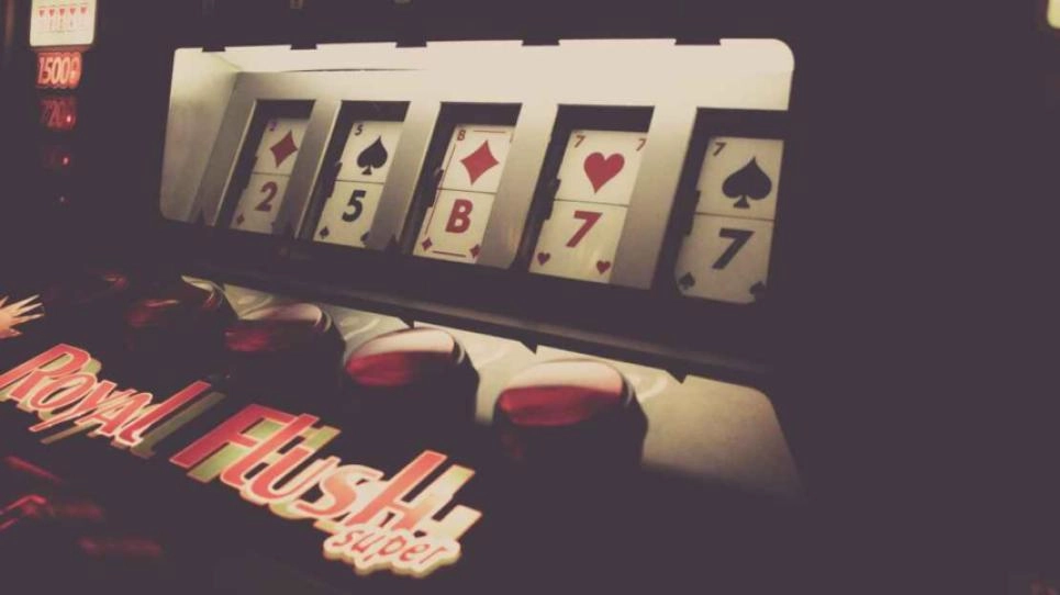 Poker Strategies to use when Playing Online Slots